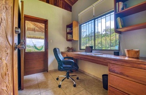 Aguacate Villa | Lakeview retreat, large 3BR villa w/volcano view, fiber-optic and all the birds!