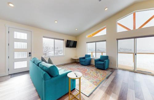 Manson House | Lakeview Retreat
