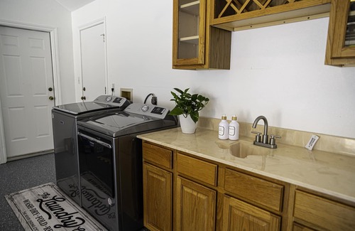 Highland Lake Estates House | Lakeview Retreat Wifi Couple Escape and More