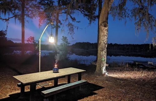 Edgar RV Rental | Lakeview RV/Camper Spot Free Parking Pet-Friendly
