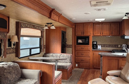 Blind Bay House | Lakeview RV Steps from the Lake!