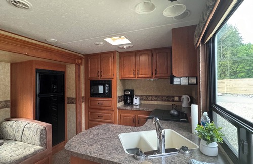 Blind Bay House | Lakeview RV Steps from the Lake!