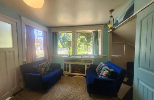 East Side Apartment | Lakeview Suite by Trout Lake