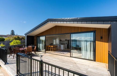 Hilltop House | Lakeview Terrace - Taupo Holiday Home