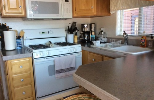 Peninsula Village Cabin | Lakeview & private boat dock