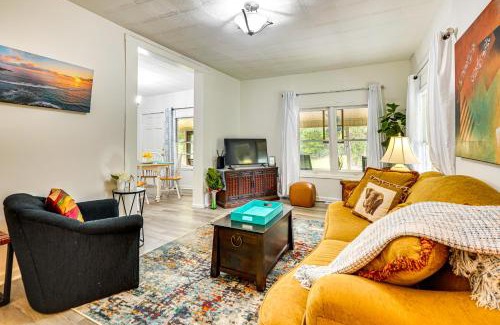 Lemon Springs House | Lakeview Vacation Rental - Walk to Crystal Lake!