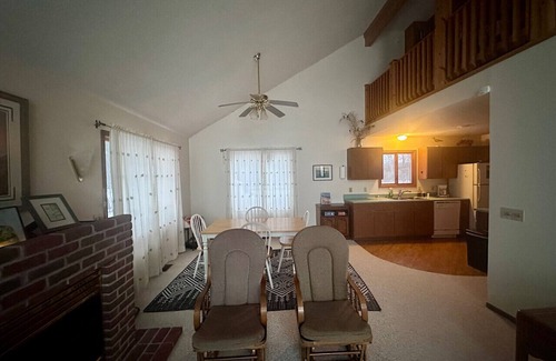 Au Gres Cabin | Lakeview & Wildlife in Au Gres