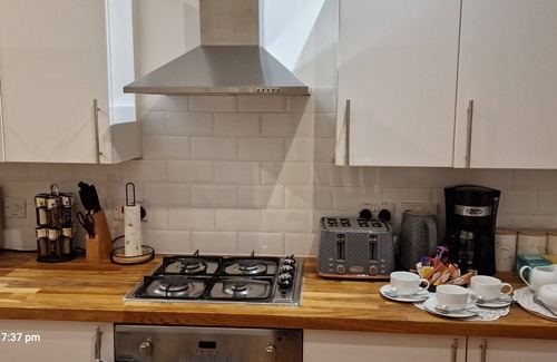 Plympton House | LakeViews/Quietness/Parking/LongStays/4Guests