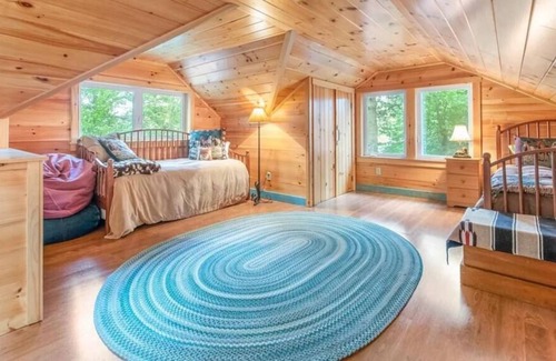 Mount Sunapee House | Lakewood Bungalow Sum