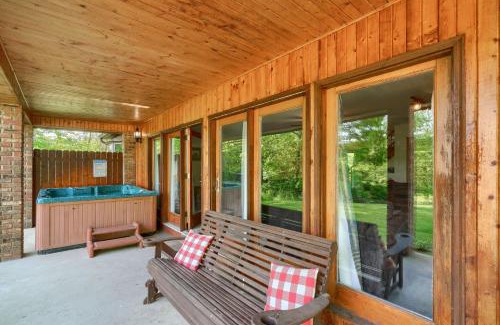 Logan House | Lakewood Cottage