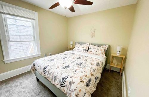 Lakewood Apartment | Lakewood Firepit Townhouse