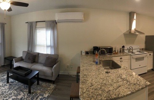 Durham Apartment | Lakewood/Lyon Park Renovated Cottage Near Duke 23A