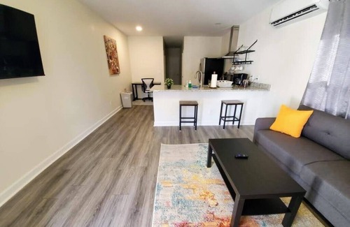 Durham Apartment | Lakewood/Lyon Park Renovated Cottage Near Duke 28B