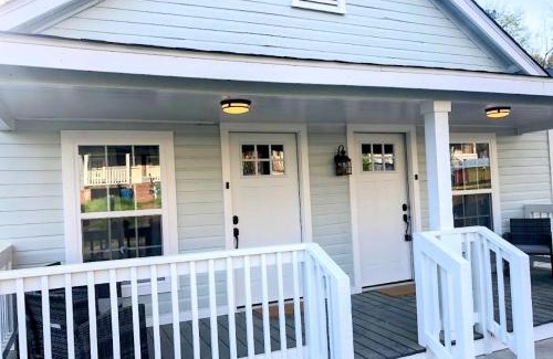 Durham House | Lakewoodlyon Park Renovated Cottage Near Duke 28b