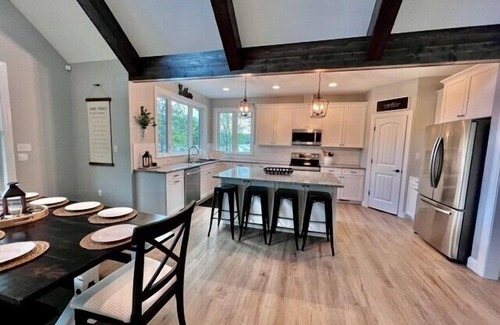 Big Creek House | Lakin' It Easy, Stunning sunrise and sunset views with 300 feet of shoreline!