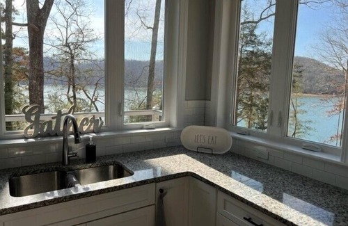 Big Creek House | Lakin' It Easy, Stunning sunrise and sunset views with 300 feet of shoreline!