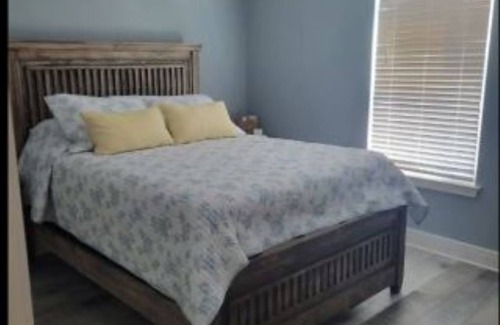 Zavalla House | Lakin It Easy