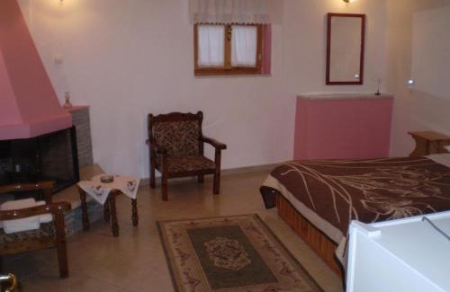 Papigo House | Lakis Rooms