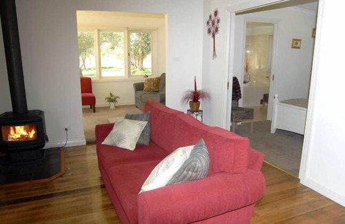 Lal Lal Cottage | Lal Lal Falls Cottage