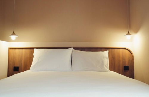 Batignolles Hotel | Lala Hotel