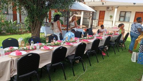 Klerksdorp House | LALA POA GUEST HOUSE