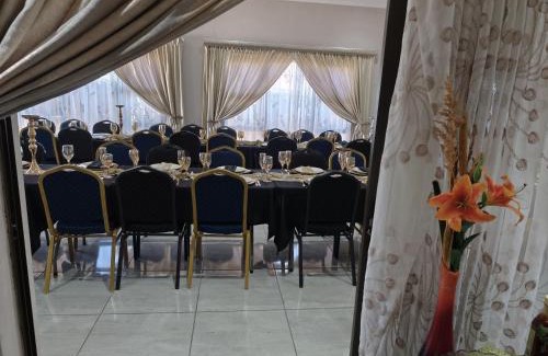 Klerksdorp House | LALA POA GUEST HOUSE