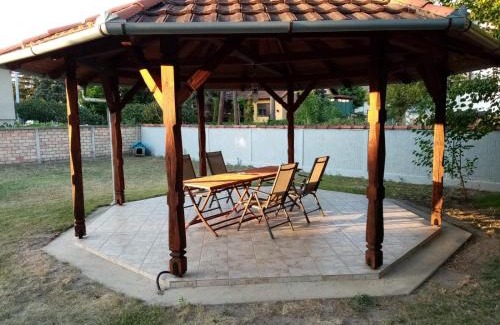 Palic Apartment | Lale's Room