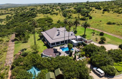 Grahamstown Villa | Lalibela Game Reserve - Mills Manor
