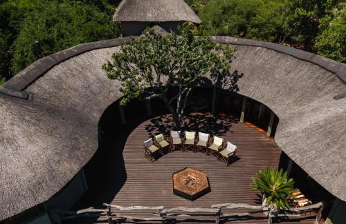 Grahamstown Cabin | Lalibela Game Reserve Tree Tops Safari Lodge