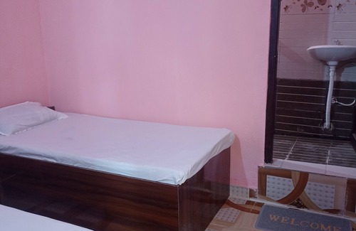 Kathmandu Valley Hotel | Laliguras Hotel and Lodge