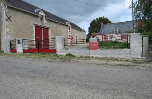 Oulches Apartment | Lalot gîte