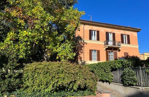 Castel San Pietro Terme House | LaMì Room & Apartment
