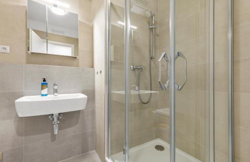 Ruzinov Apartment | LAM Fuchsia AC-Balcony