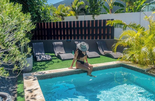 Malmok House | Lama y Solo Unique private room walking distance to the Beach
