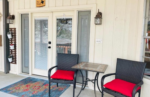 Gruene Bed & Breakfast | Lamb's Rest Inn
