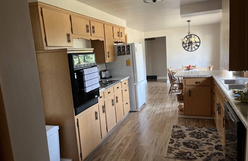 Green Bay House | Lambeau neighborhood quiet 3 bedroom house