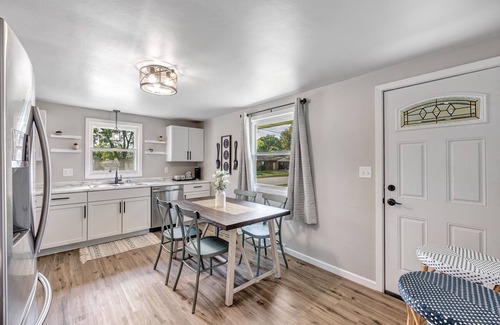 Green Bay House | Lambeau Retreat! Less than one mile to stadium