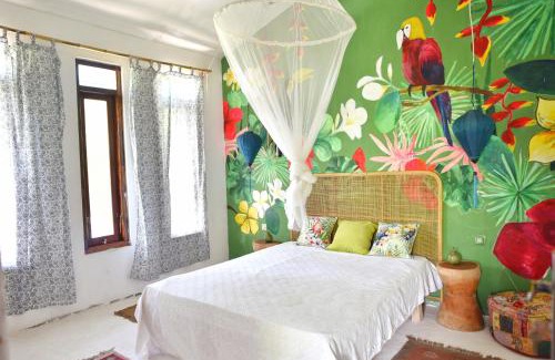 Nihiwatu House | Lambo Homestay