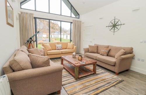 Bamburgh House | Lambs Lodge