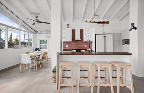 Camino Nuevo House | LaMcArena Beachfront Retreat