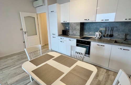Primorski Apartment | LaMer Residence DeluxenLuxury Beachfront Escape | Private Beach, Pools & Spa