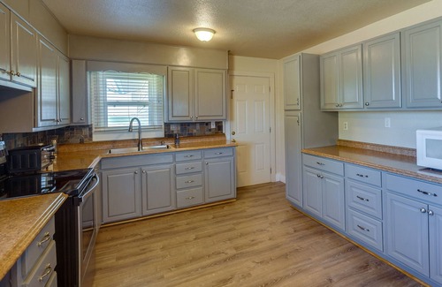 Lamesa House | Lamesa Vacation Rental w/Covered Patio & Fire Pit