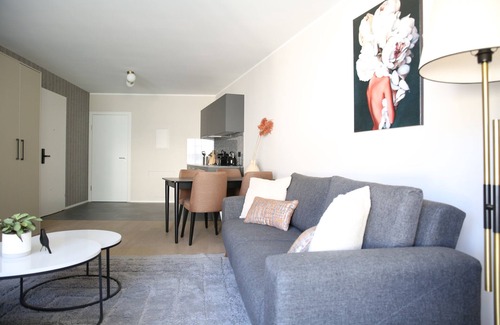 Center Condo | Lamira Serviced Apartments