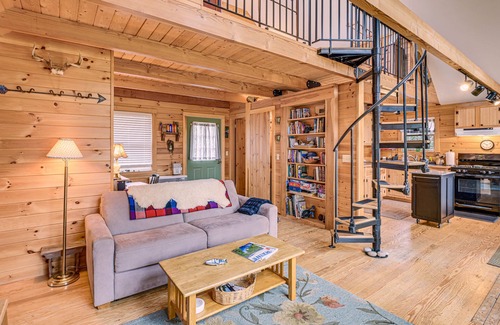 Lamoine Cabin | Lamoine Cabin w/Deck ~ 16 Mi to Acadia Nat’l Park