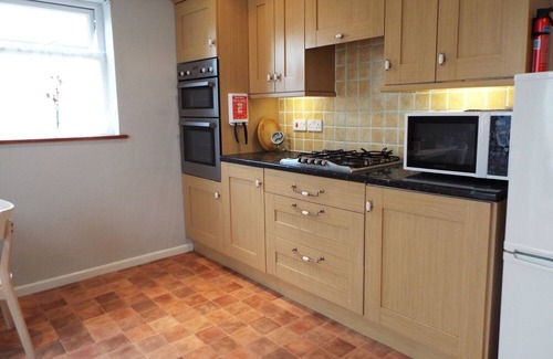 Cheddar Cottage | Lamora