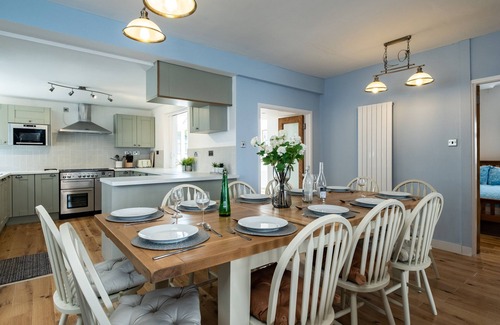 Port Isaac Cottage | LAMORNA, pet friendly, country holiday cottage in Port Isaac