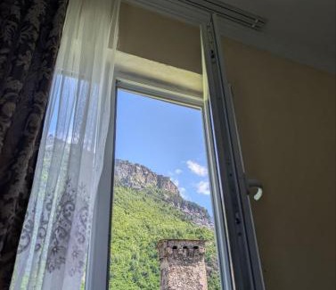 Lalkhori House | LAMPAREULA - ლამპარეულა