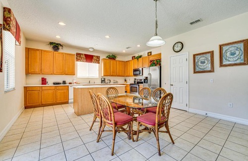 Windwood Bay House | Lanai and Game Room Vacation Home in Davenport!