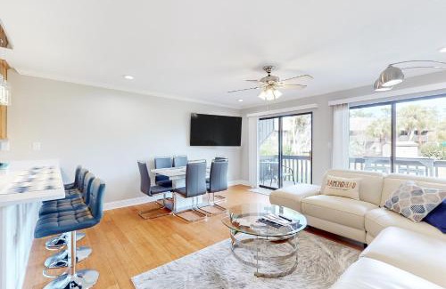 Diamondhead Apartment | Lanai Village #181