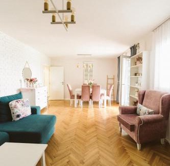 Mladenovac Villa | Lanas Dreamhouse